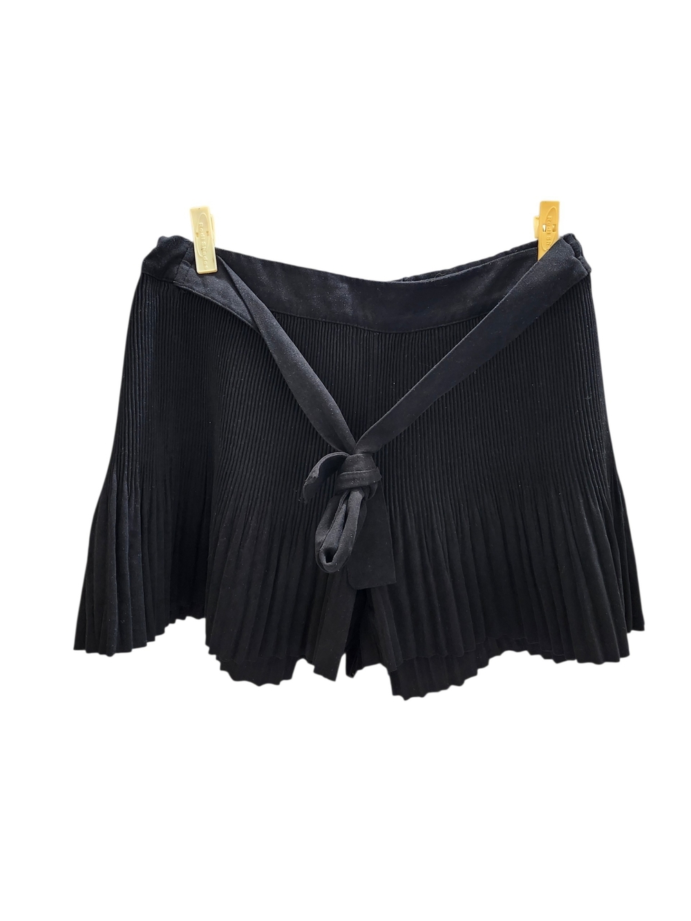ZARA Black Pleated Flowy Shorts with Self-Tie Waist 🖤 - Picture 2 of 4